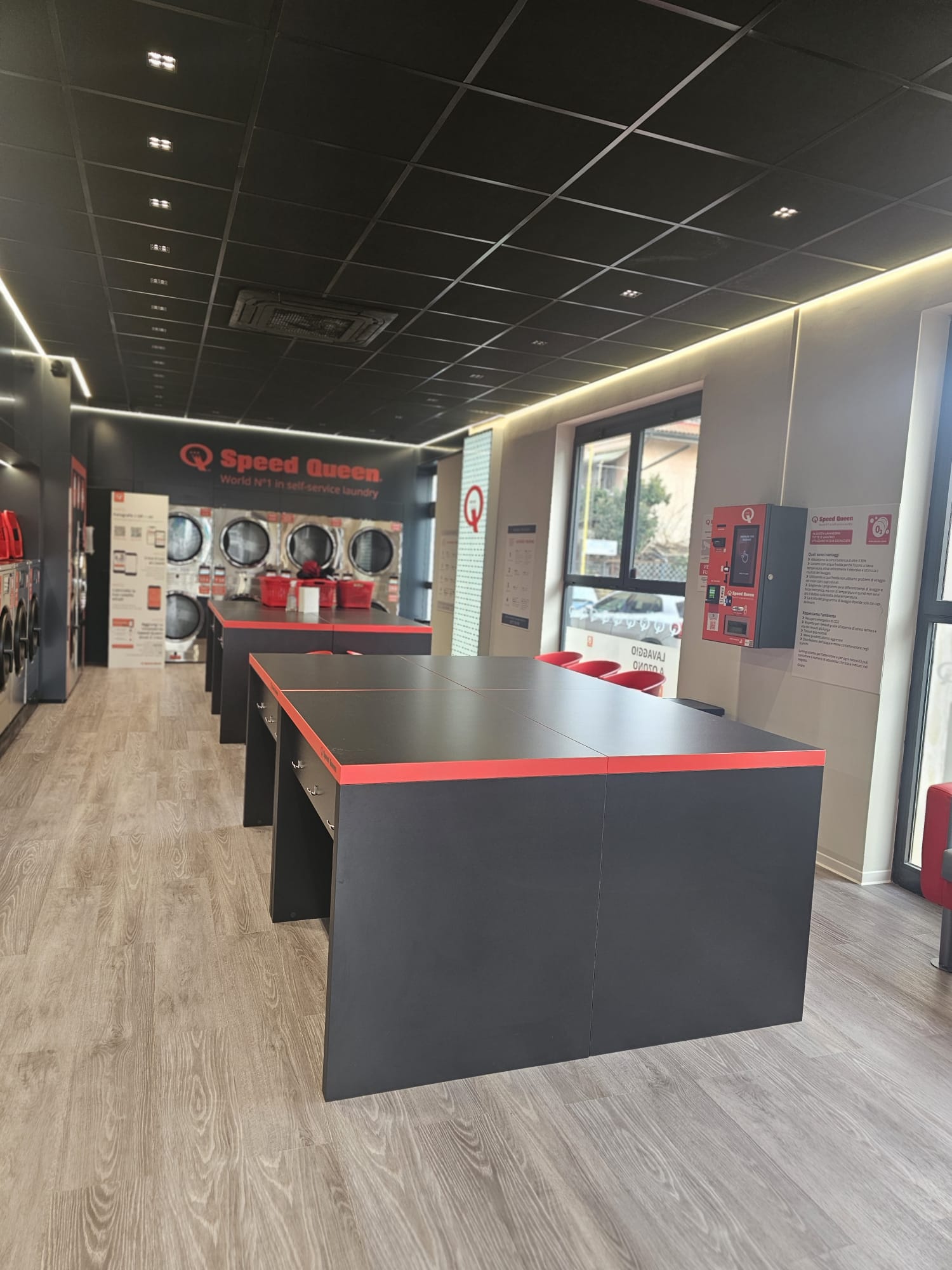 Store Speed Queen Roma